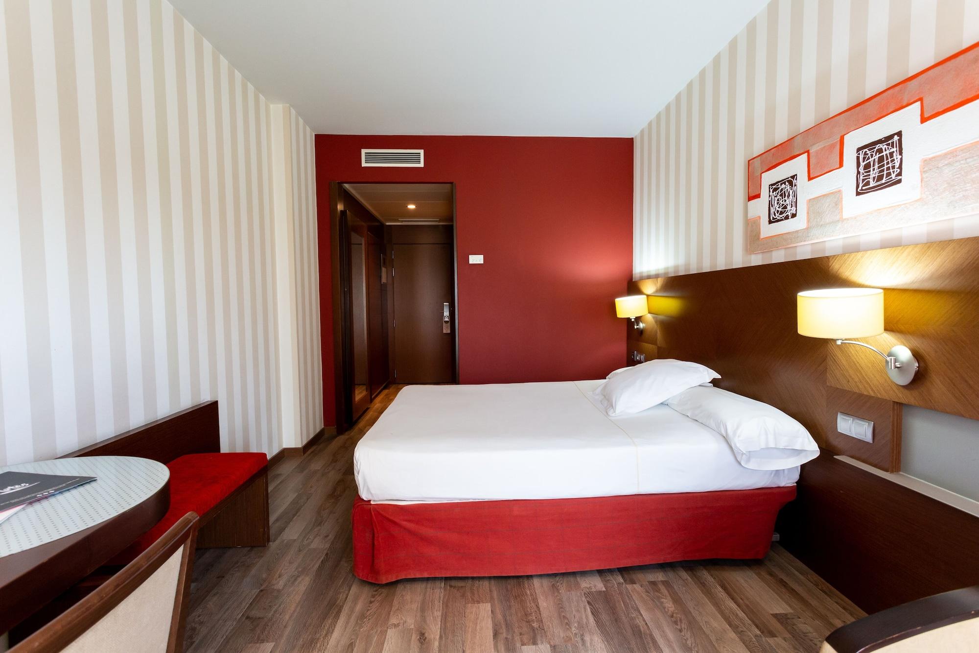 Hotel Las Artes Pinto Exterior foto