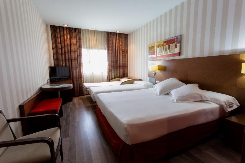 Hotel Las Artes Pinto Cameră foto