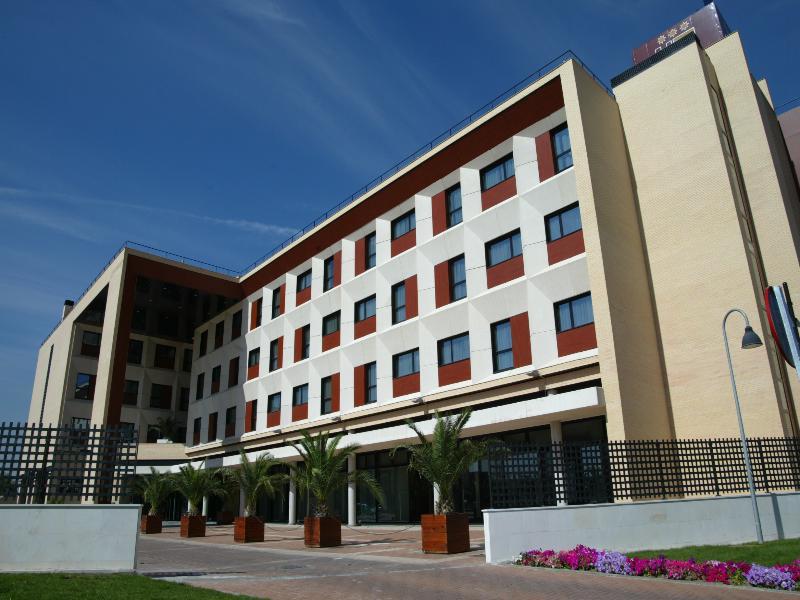 Hotel Las Artes Pinto Exterior foto