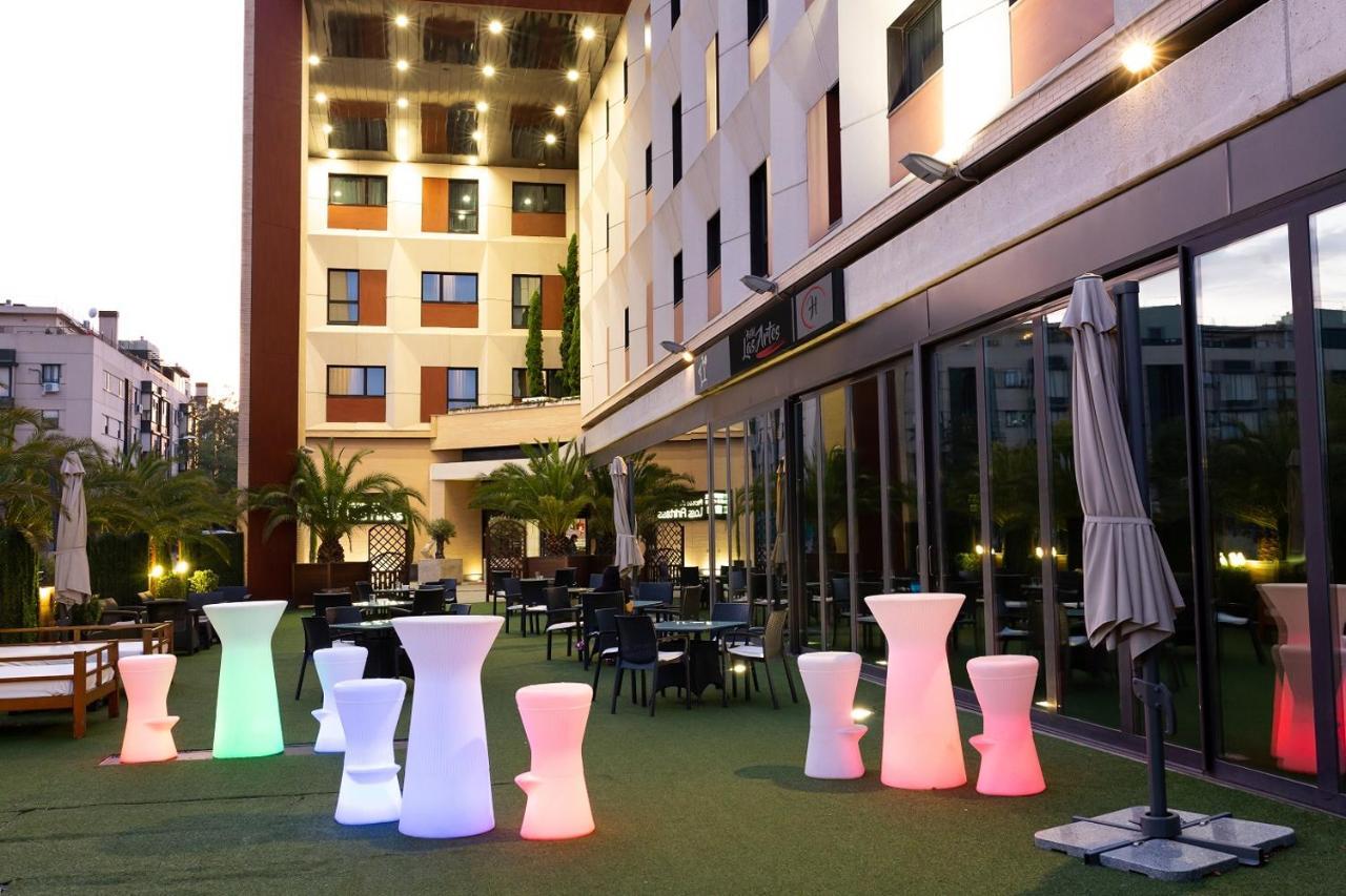 Hotel Las Artes Pinto Exterior foto